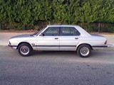 سيارة BMW 518 موديل 1984